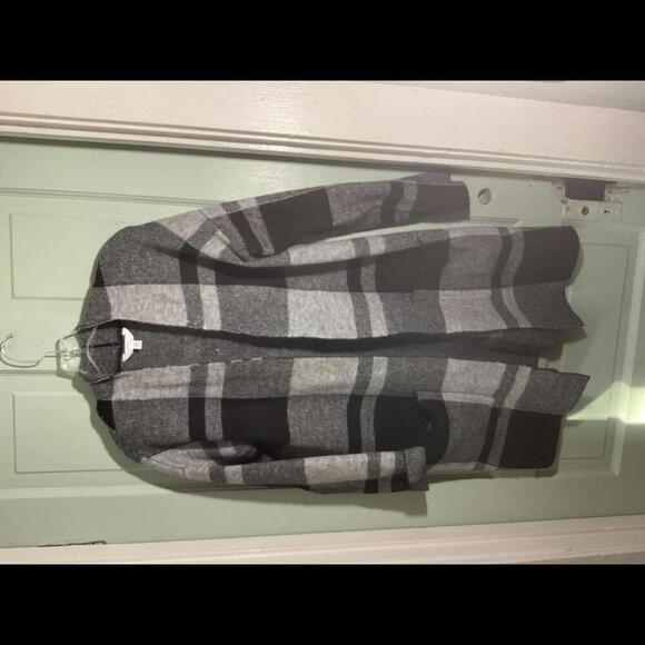 Open Black and Gray Buffalo Check Open Cardigan Sweater Jacket Medium - Picture 1 of 9